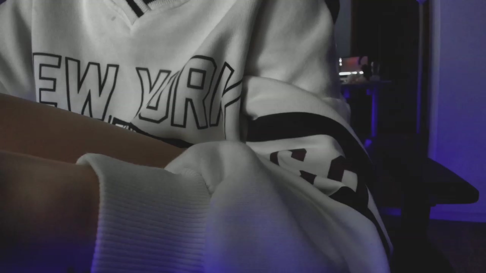 Gallery image thumbnail from DontCumOnMe's myfreecams stream on, 09/26/2023, 03:28 image 13 of 20