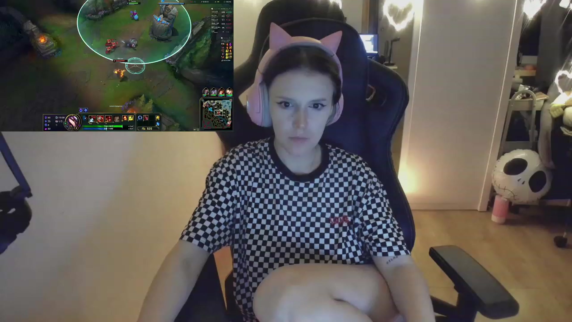 Gallery image thumbnail from DontCumOnMe's myfreecams stream on, 09/28/2023, 24:55 image 14 of 20