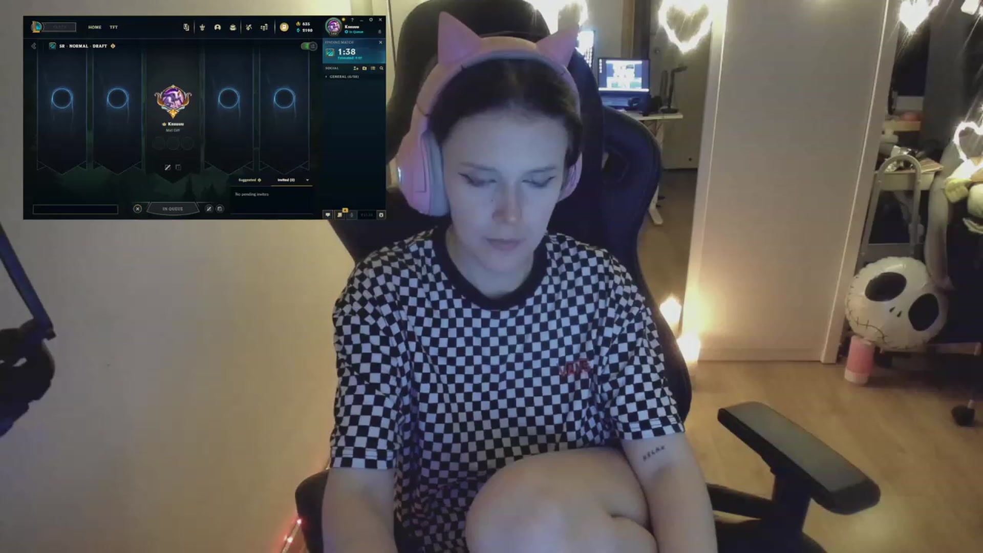 Gallery image thumbnail from DontCumOnMe's myfreecams stream on, 09/28/2023, 24:55 image 11 of 20