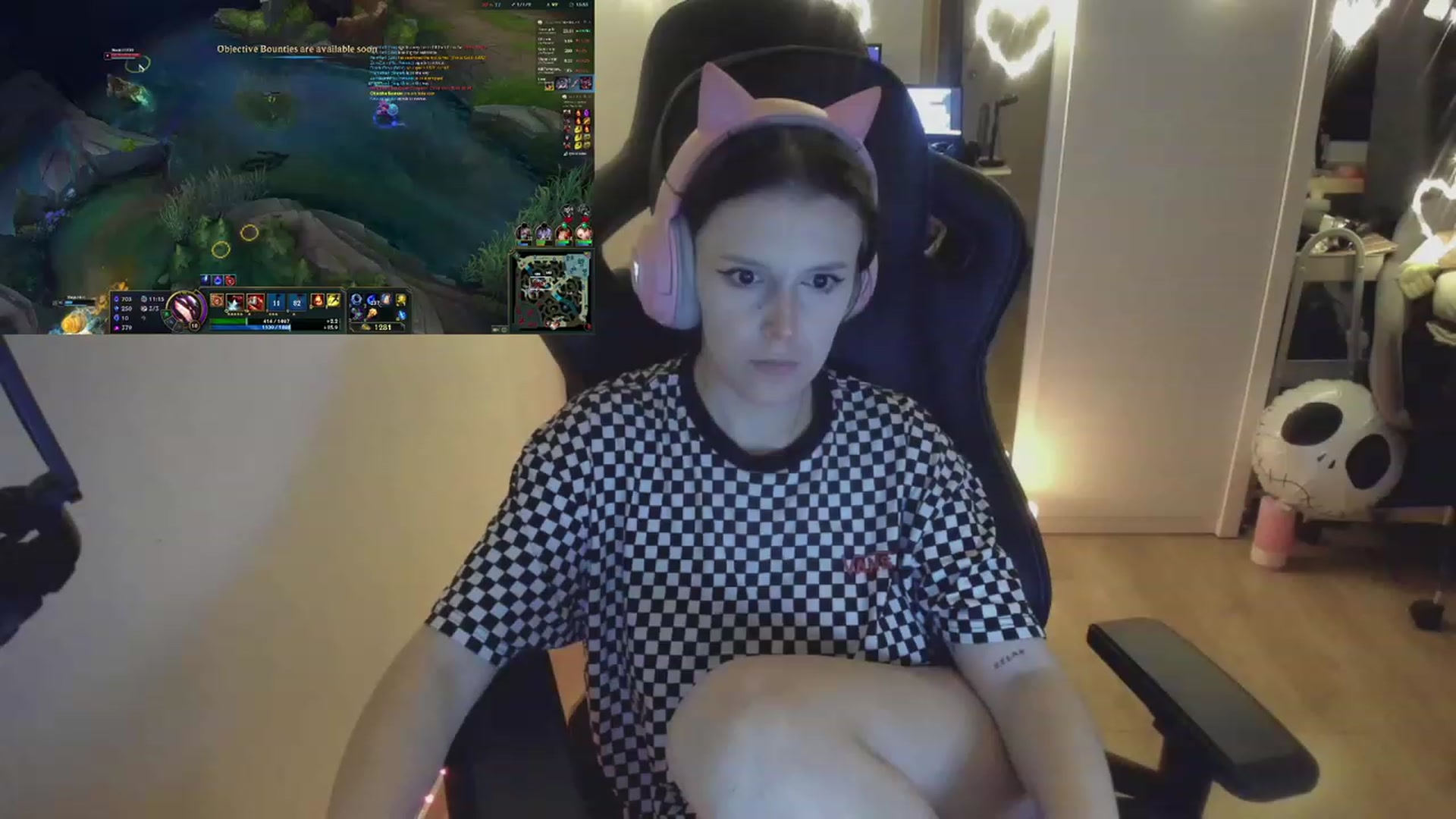 Gallery image thumbnail from DontCumOnMe's myfreecams stream on, 09/28/2023, 24:55 image 17 of 20