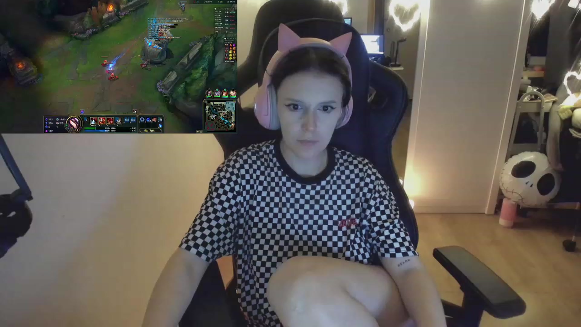 Gallery image thumbnail from DontCumOnMe's myfreecams stream on, 09/28/2023, 24:55 image 15 of 20