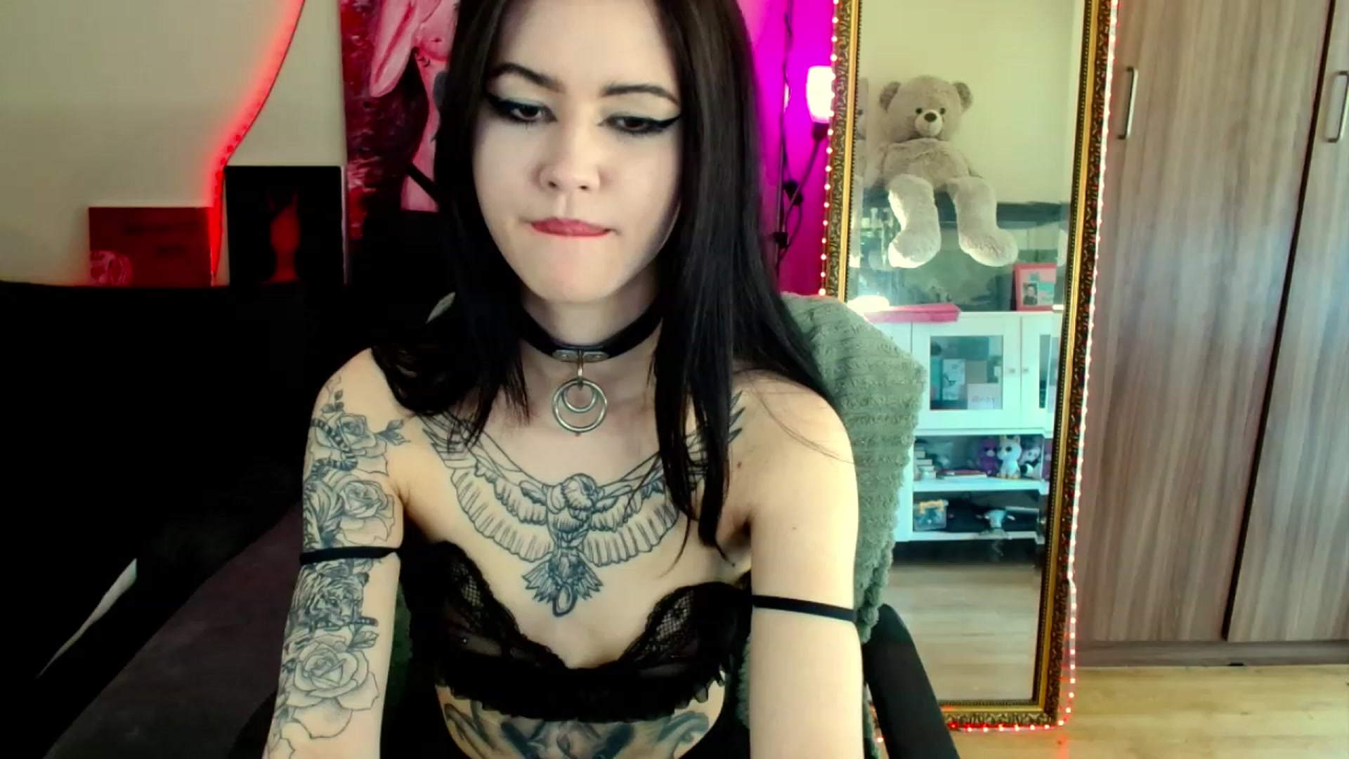 Gallery image thumbnail from Dora_autumn_'s myfreecams stream on, 04/23/2023, 10:48 image 7 of 20