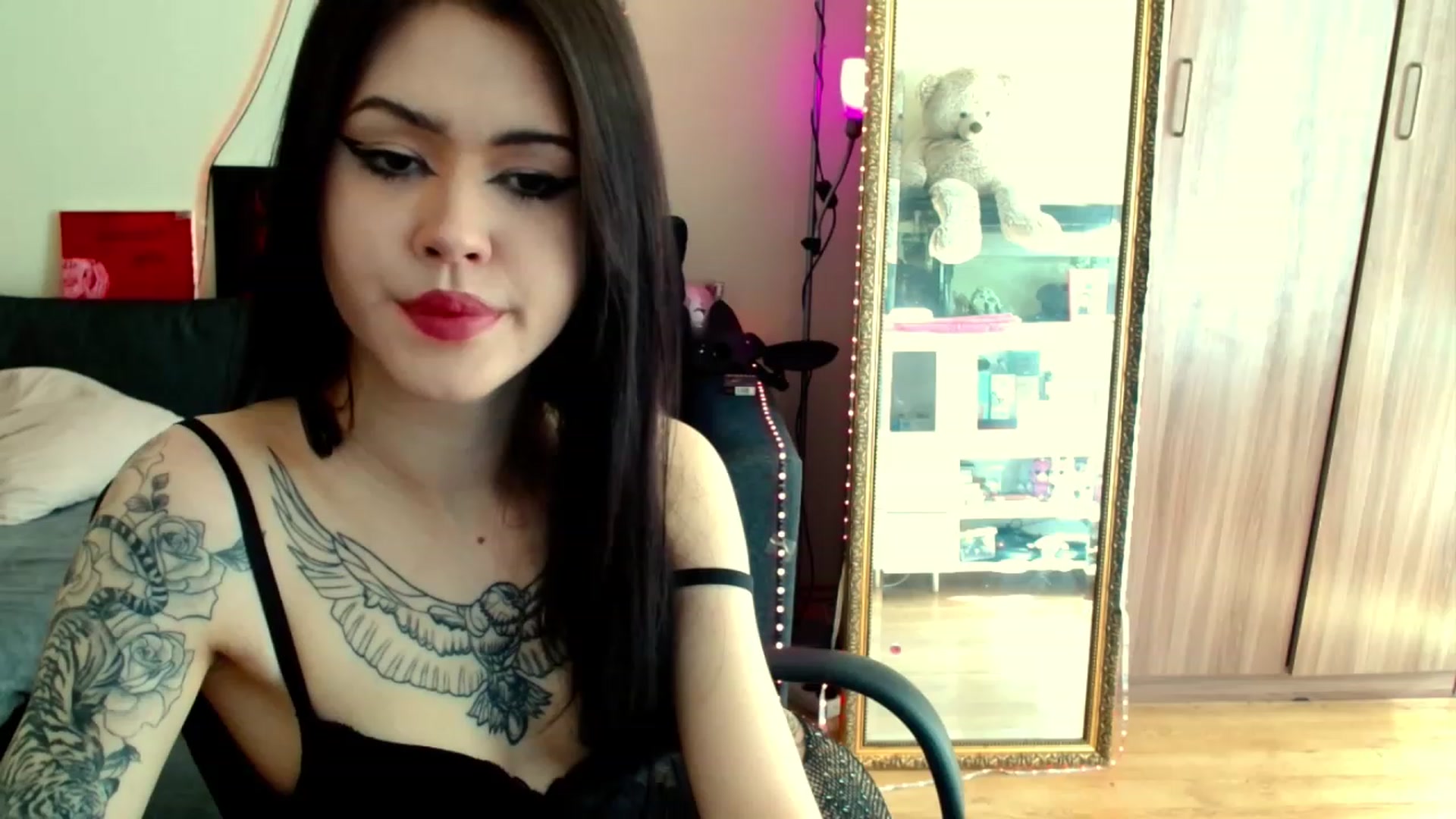 Gallery image thumbnail from Dora_autumn_'s myfreecams stream on, 04/25/2023, 07:39 image 13 of 20