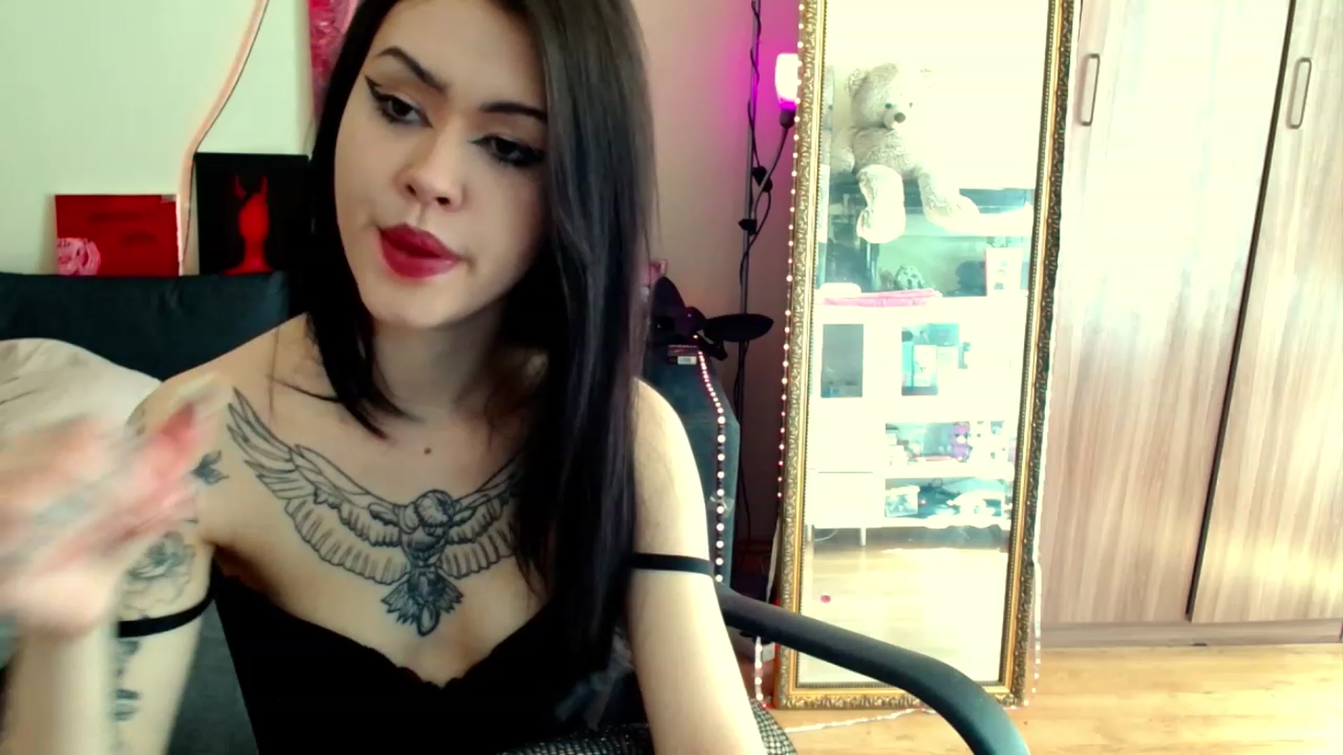 Gallery image thumbnail from Dora_autumn_'s myfreecams stream on, 04/25/2023, 07:39 image 16 of 20