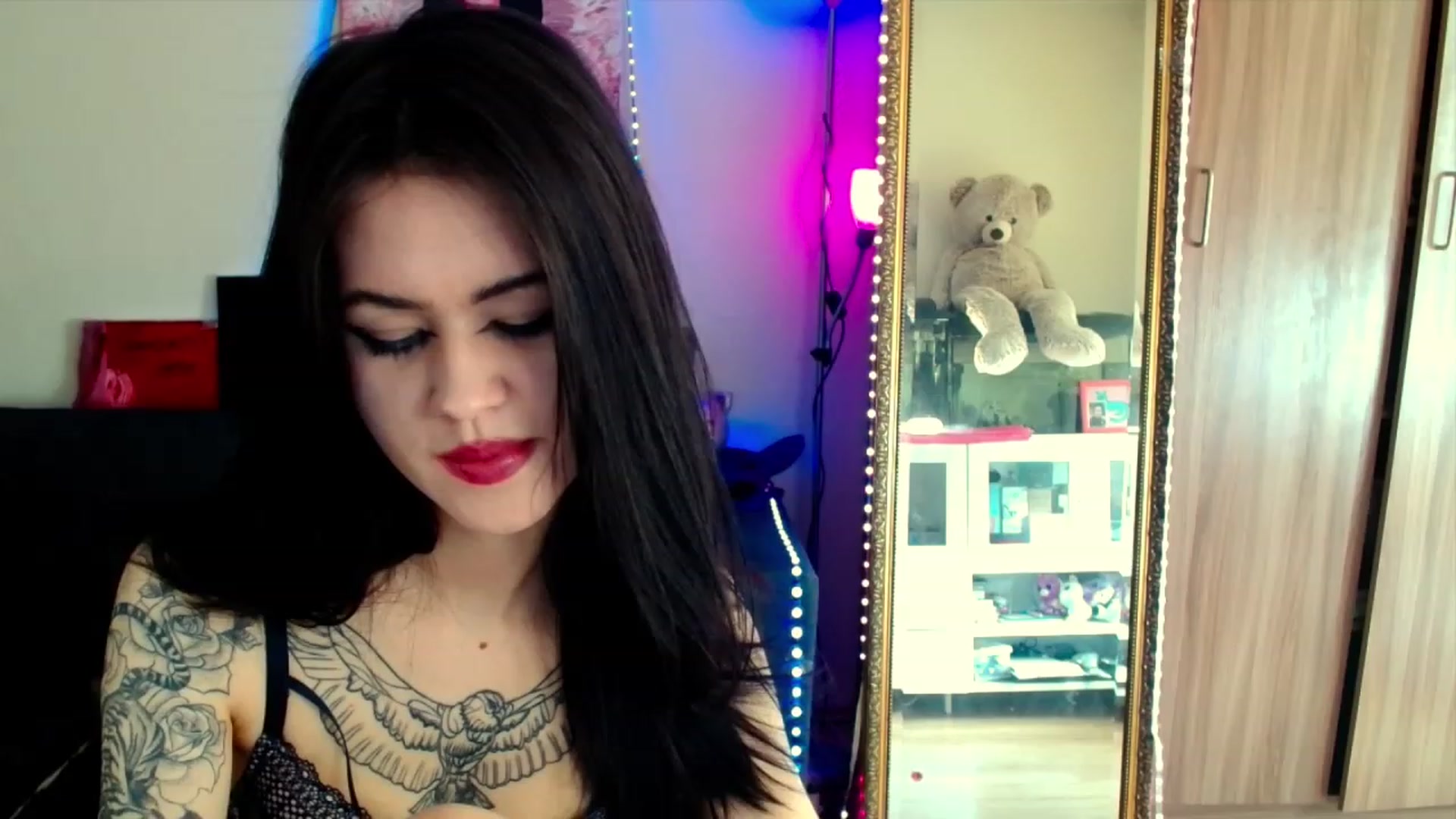Gallery image thumbnail from Dora_autumn_'s myfreecams stream on, 05/02/2023, 09:02 image 16 of 20