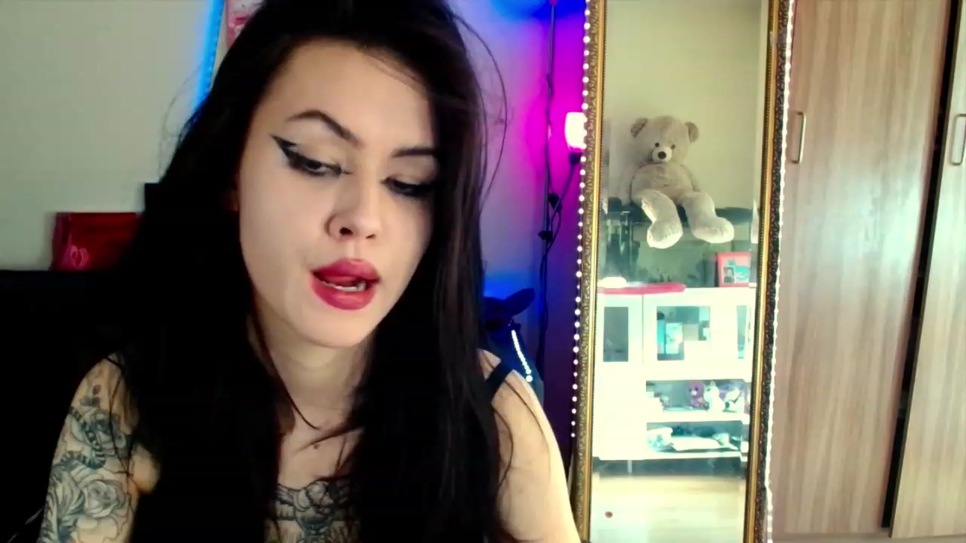 Gallery image thumbnail from Dora_autumn_'s myfreecams stream on, 05/02/2023, 09:02 image 4 of 20