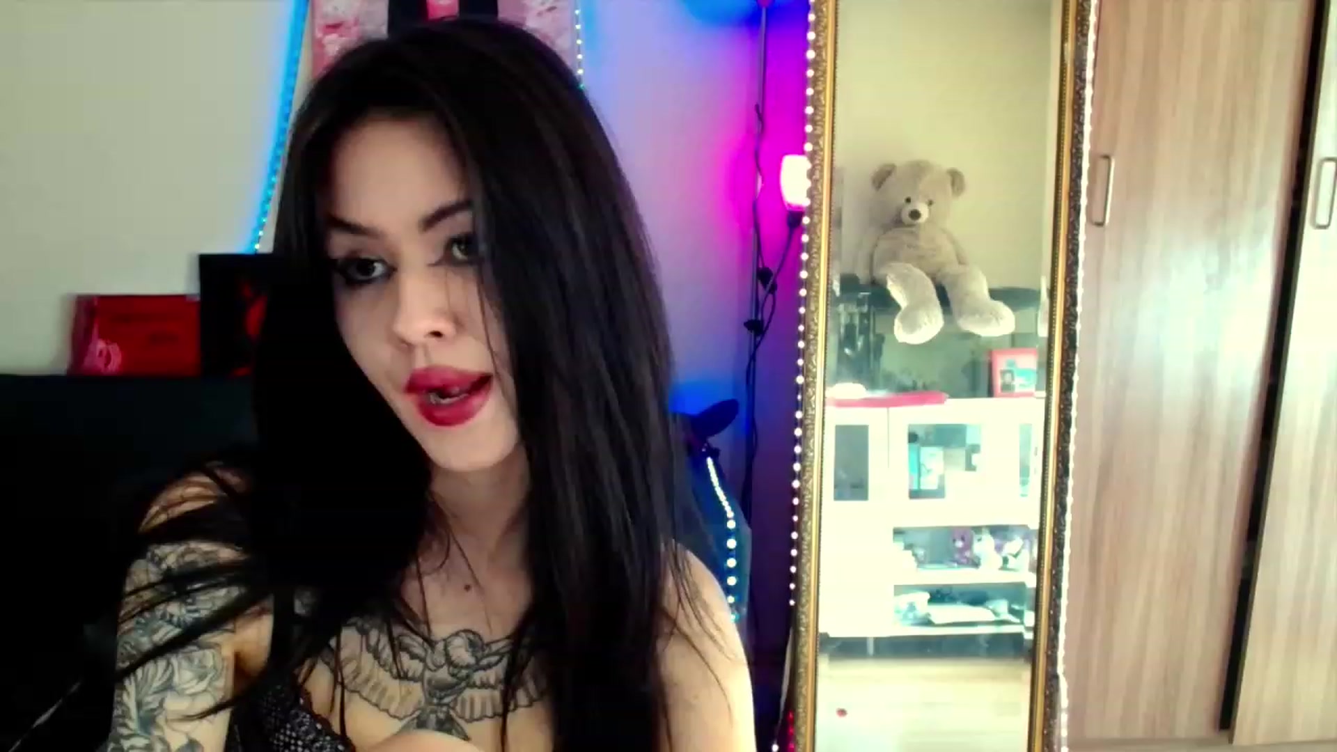 Gallery image thumbnail from Dora_autumn_'s myfreecams stream on, 05/02/2023, 09:02 image 19 of 20