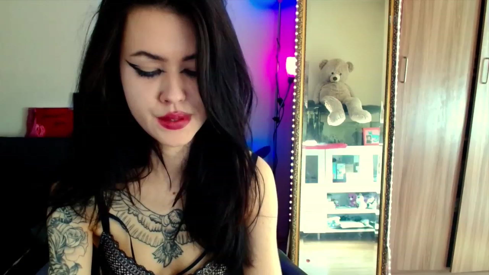 Gallery image thumbnail from Dora_autumn_'s myfreecams stream on, 05/02/2023, 09:02 image 2 of 20