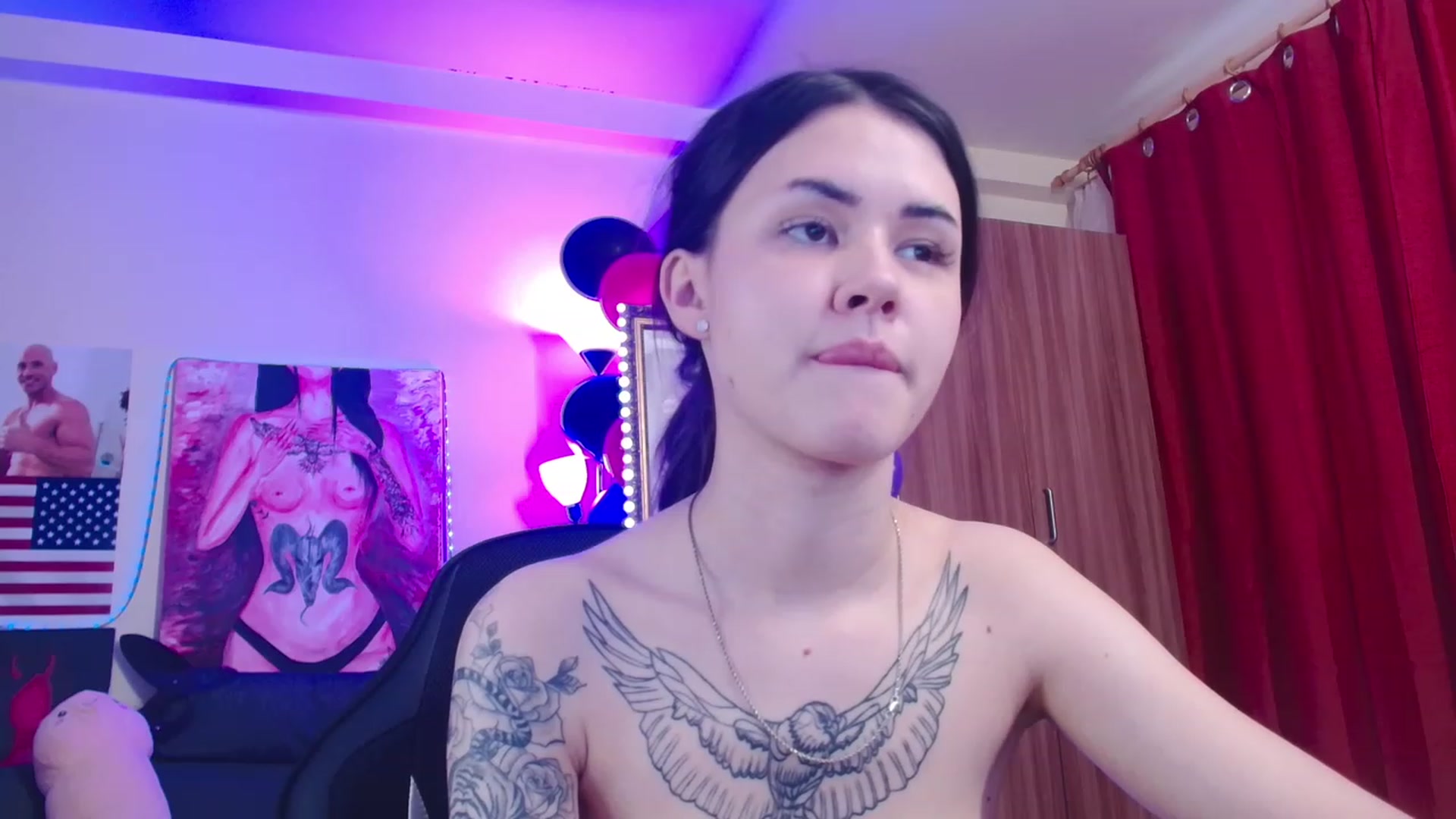 Gallery image thumbnail from Dora_autumn_'s myfreecams stream on, 12/06/2023, 11:26 image 17 of 20