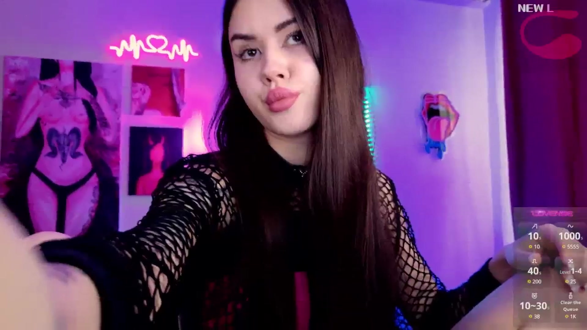 Gallery image thumbnail from Dora_autumn_'s myfreecams stream on, 09/25/2024, 10:19 image 7 of 20