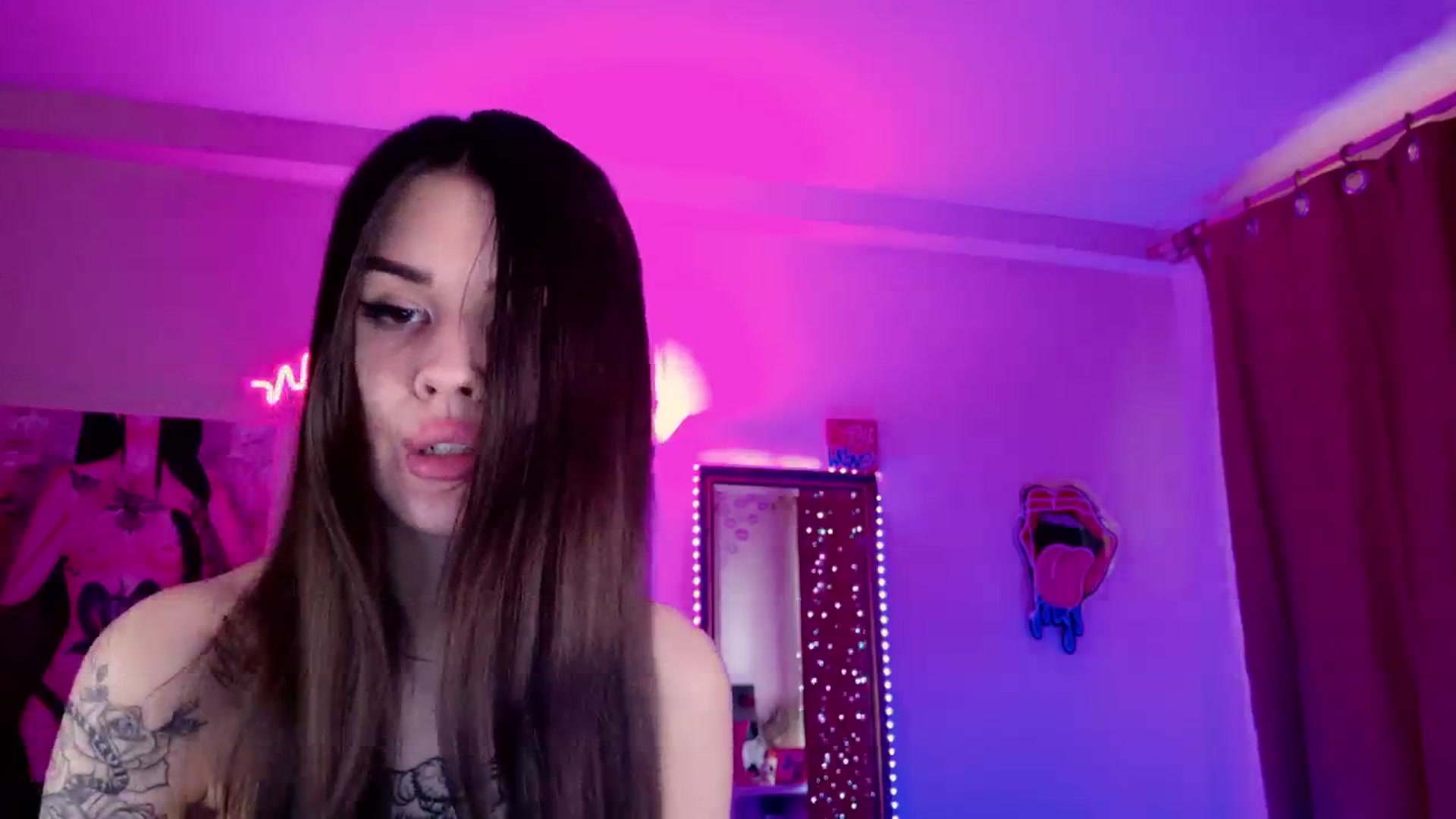 Gallery image thumbnail from Dora_autumn_'s myfreecams stream on, 10/14/2024, 10:04 image 19 of 20