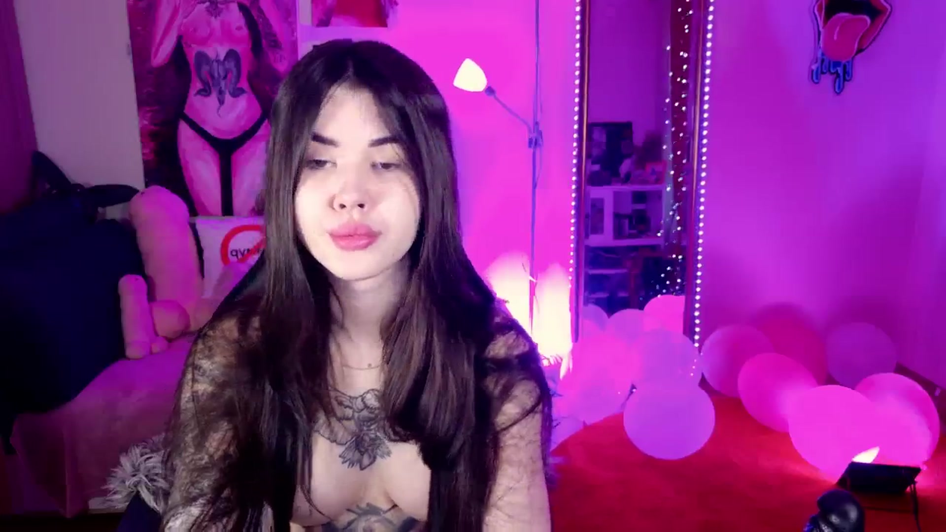 Gallery image thumbnail from Dora_autumn_'s myfreecams stream on, 12/17/2024, 09:00 image 2 of 20