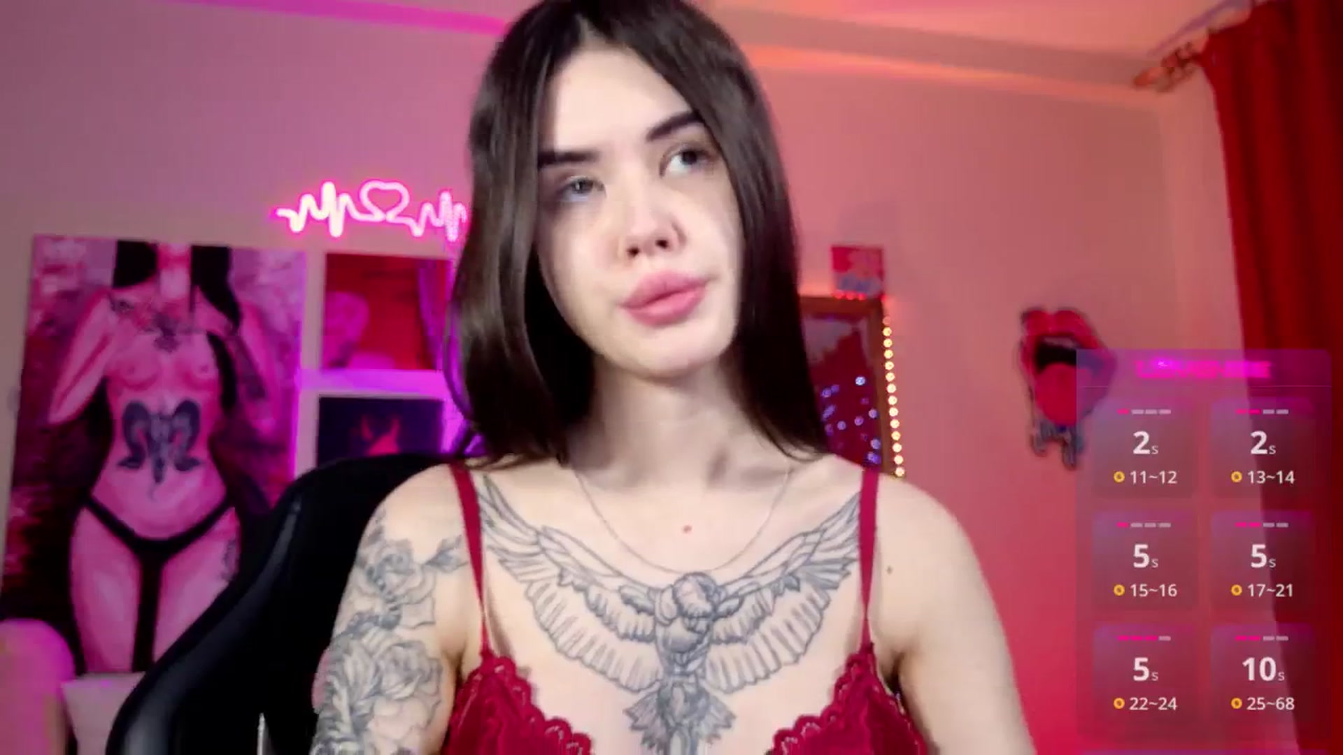 Gallery image thumbnail from Dora_autumn_'s myfreecams stream on, 12/17/2024, 10:26 image 3 of 20
