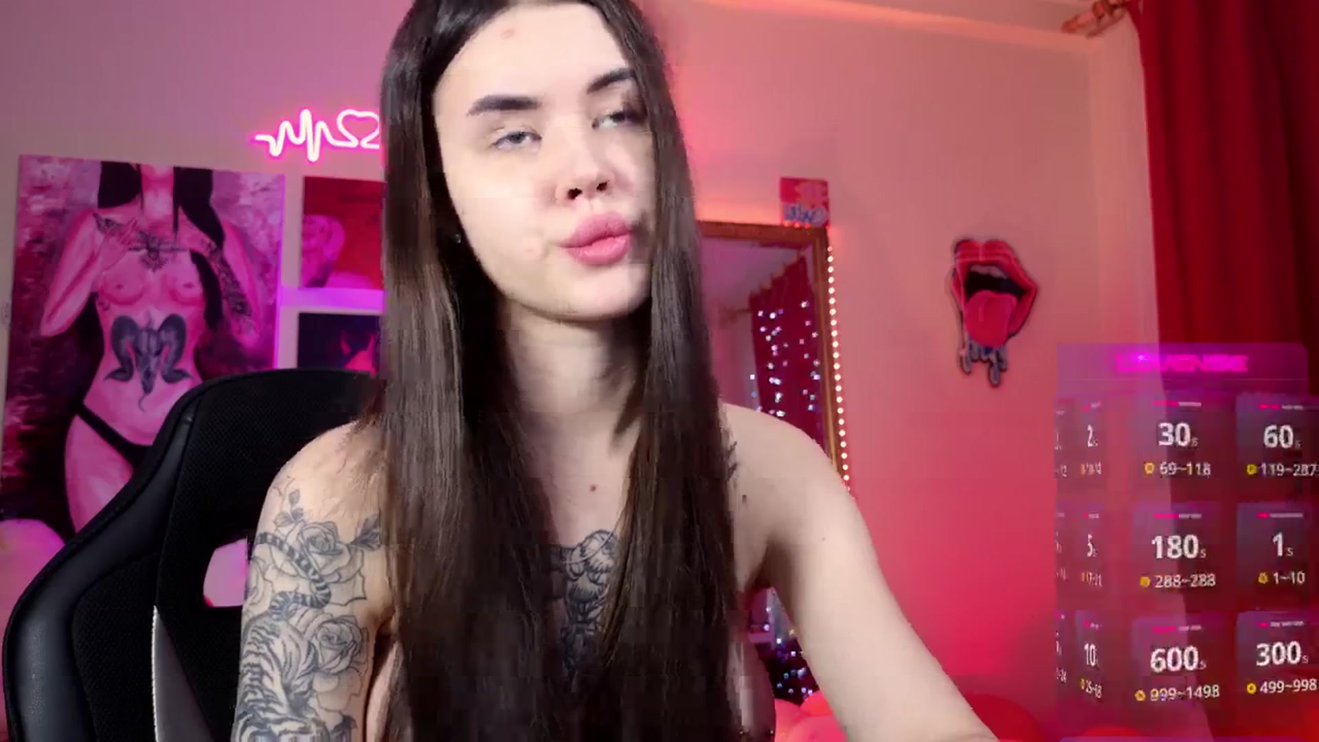 Gallery image thumbnail from Dora_autumn_'s myfreecams stream on, 12/17/2024, 10:26 image 17 of 20