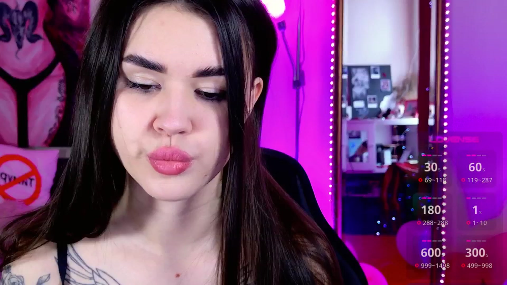 Gallery image thumbnail from Dora_autumn_'s myfreecams stream on, 02/18/2025, 10:52 image 19 of 20