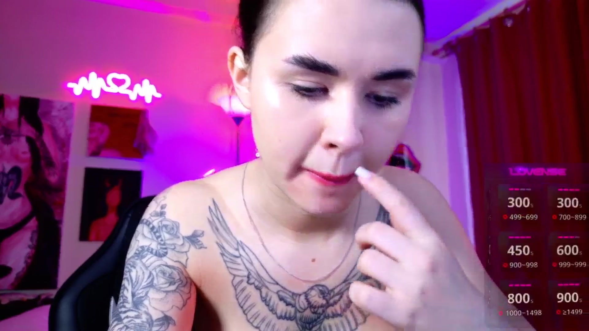 Gallery image thumbnail from Dora_autumn_'s myfreecams stream on, 05/03/2025, 11:17 image 3 of 20
