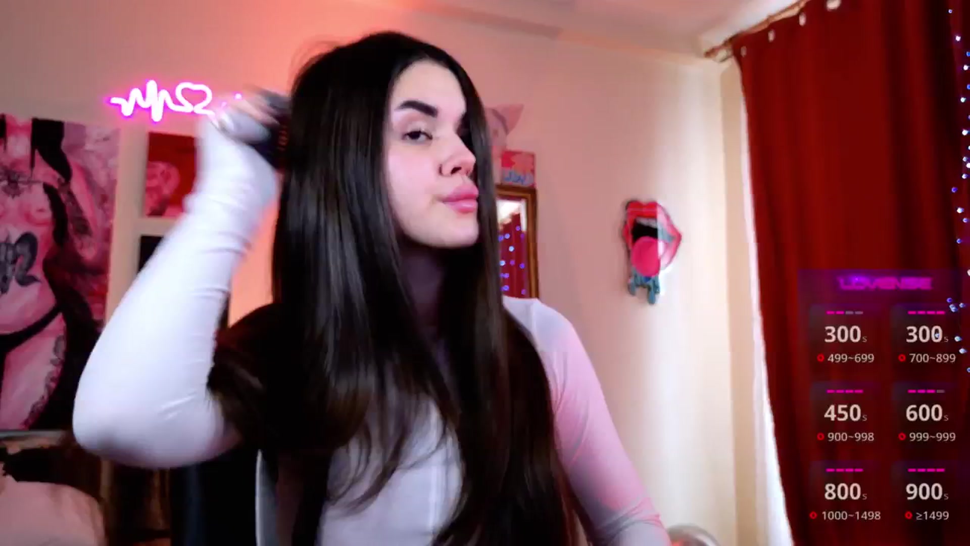 Gallery image thumbnail from Dora_autumn_'s myfreecams stream on, 05/11/2025, 10:08 image 1 of 20