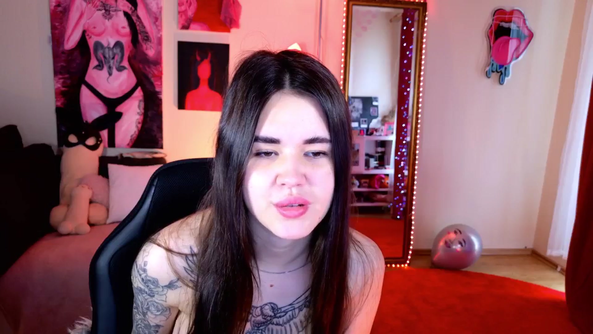 Gallery image thumbnail from Dora_autumn_'s myfreecams stream on, 05/19/2025, 08:21 image 9 of 20