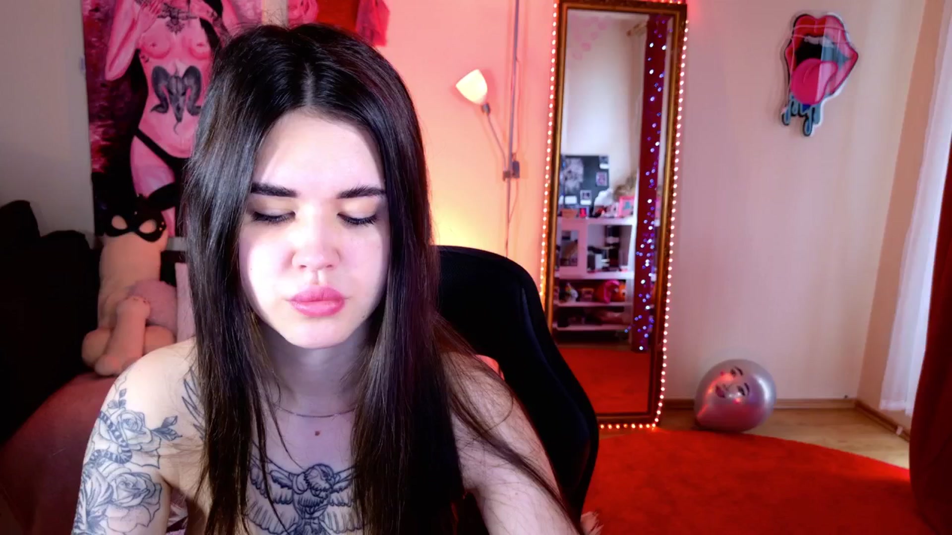 Gallery image thumbnail from Dora_autumn_'s myfreecams stream on, 05/19/2025, 08:21 image 7 of 20