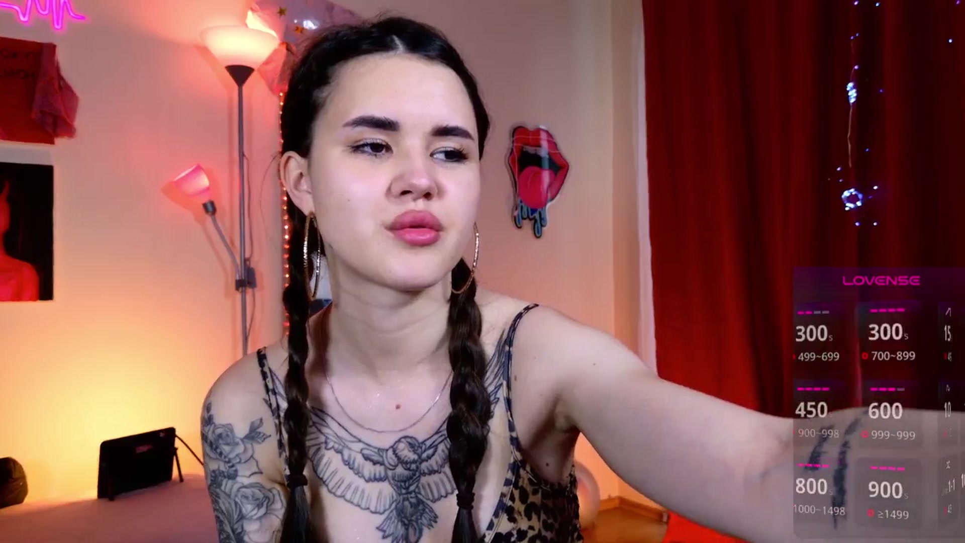 Gallery image thumbnail from Dora_autumn_'s myfreecams stream on, 05/26/2025, 10:25 image 16 of 20