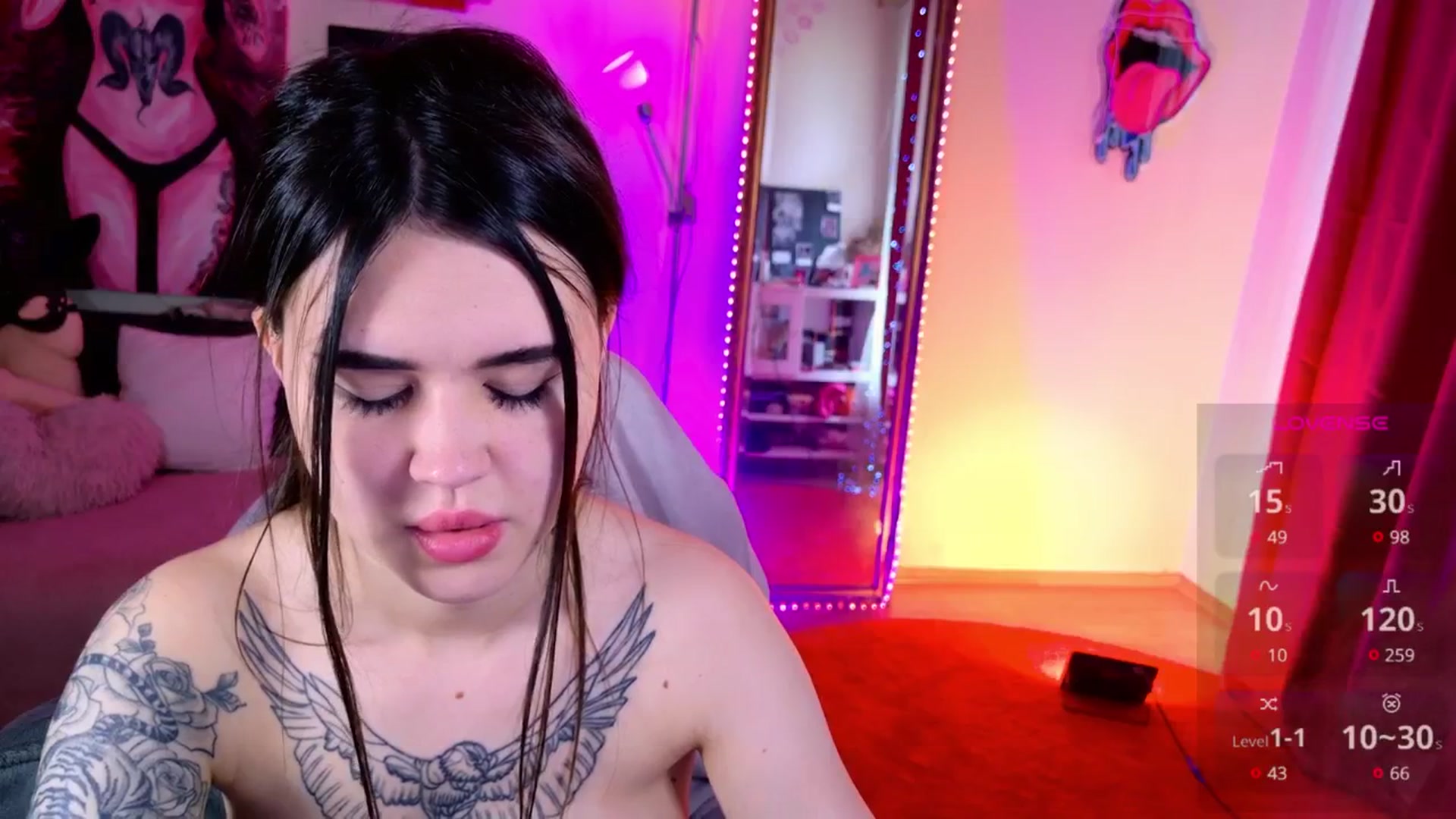 Gallery image thumbnail from Dora_autumn_'s myfreecams stream on, 05/31/2025, 10:11 image 17 of 20