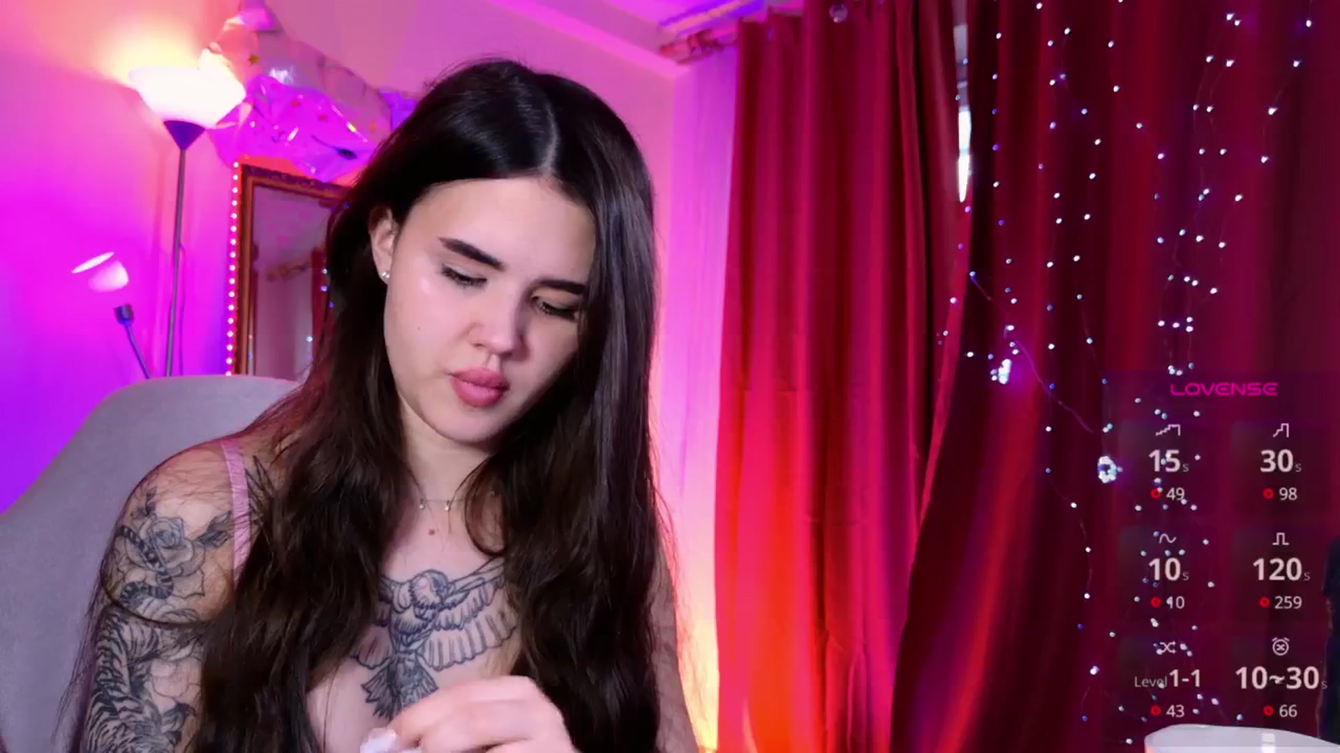 Gallery image thumbnail from Dora_autumn_'s myfreecams stream on, 06/05/2025, 10:10 image 3 of 20