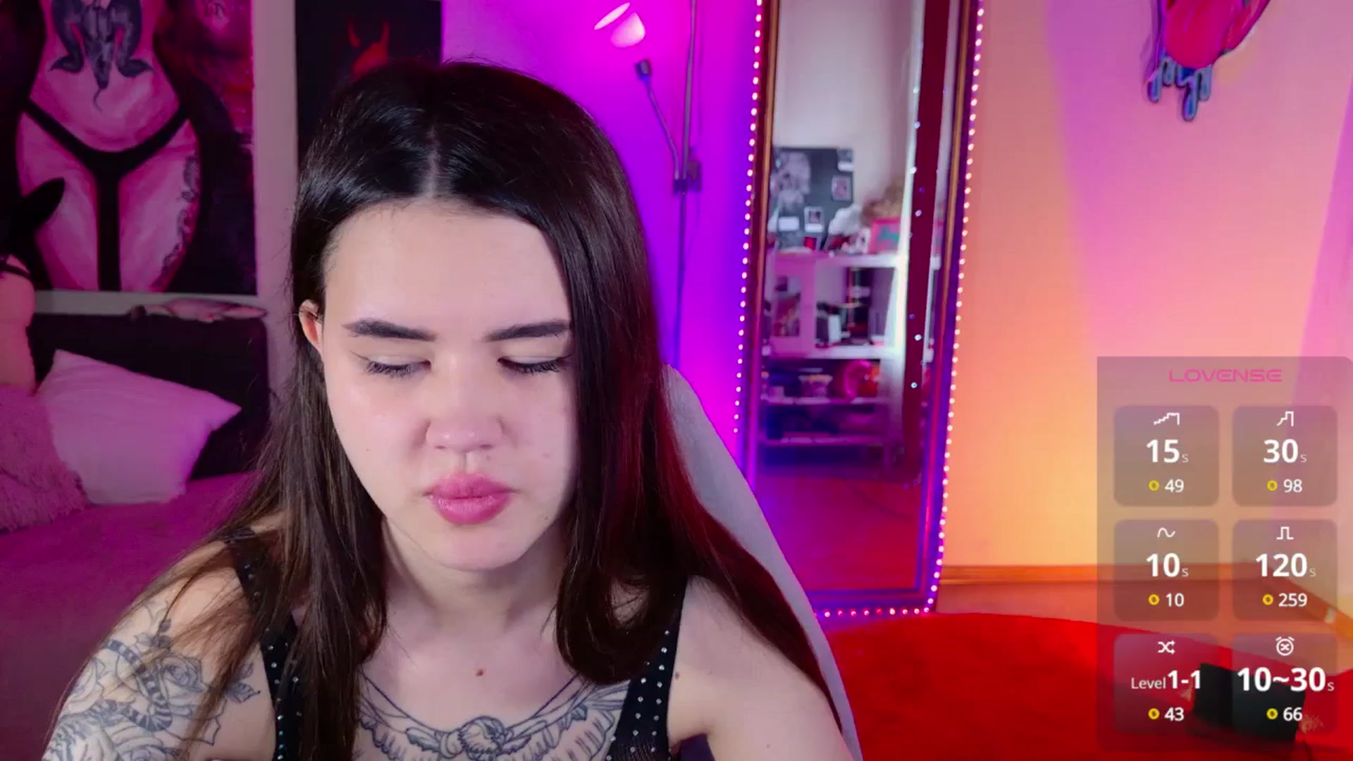 Gallery image thumbnail from Dora_autumn_'s myfreecams stream on, 06/08/2025, 08:29 image 1 of 20