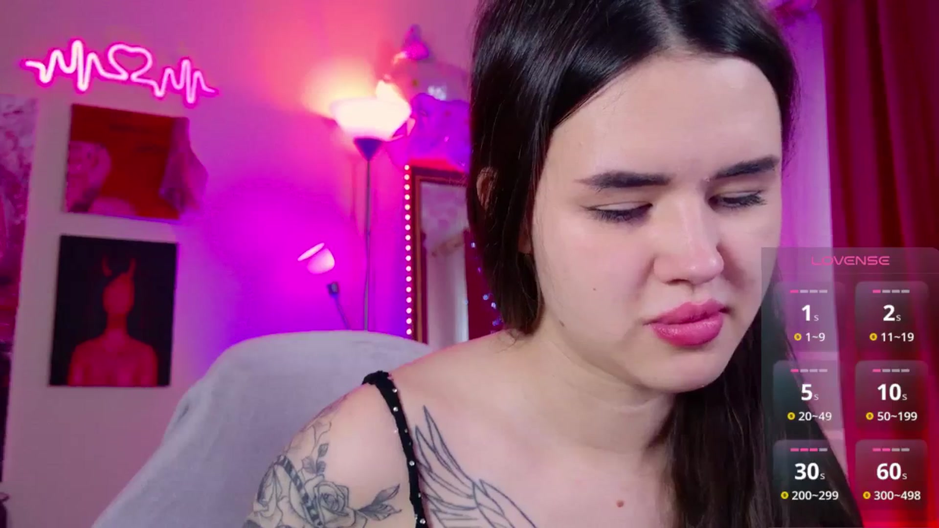 Gallery image thumbnail from Dora_autumn_'s myfreecams stream on, 06/08/2025, 10:04 image 12 of 20