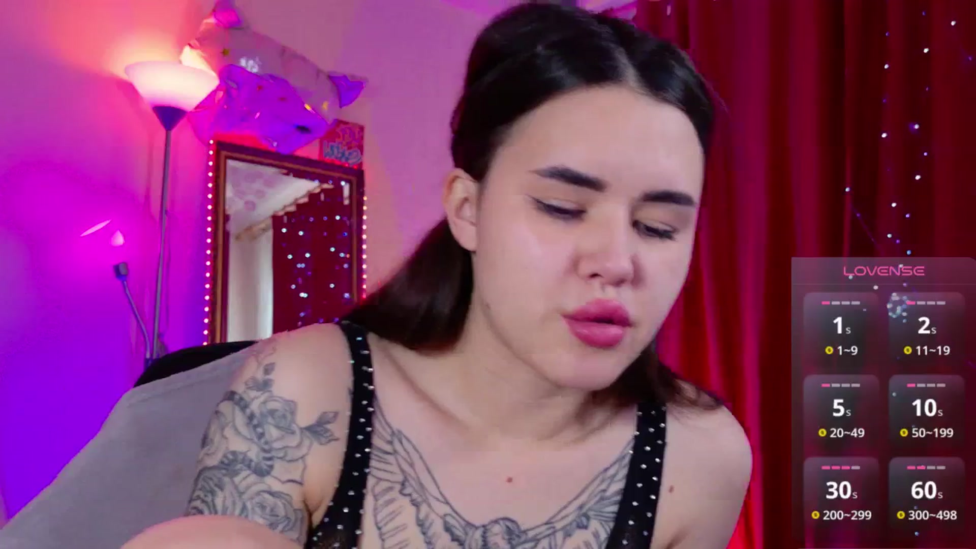 Gallery image thumbnail from Dora_autumn_'s myfreecams stream on, 06/08/2025, 10:04 image 4 of 20