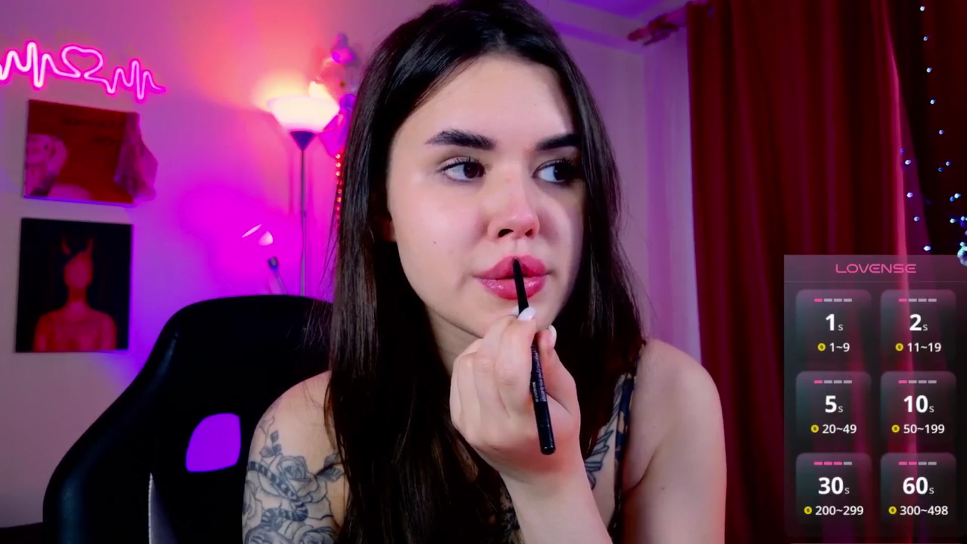 Gallery image thumbnail from Dora_autumn_'s myfreecams stream on, 06/17/2025, 08:12 image 10 of 20