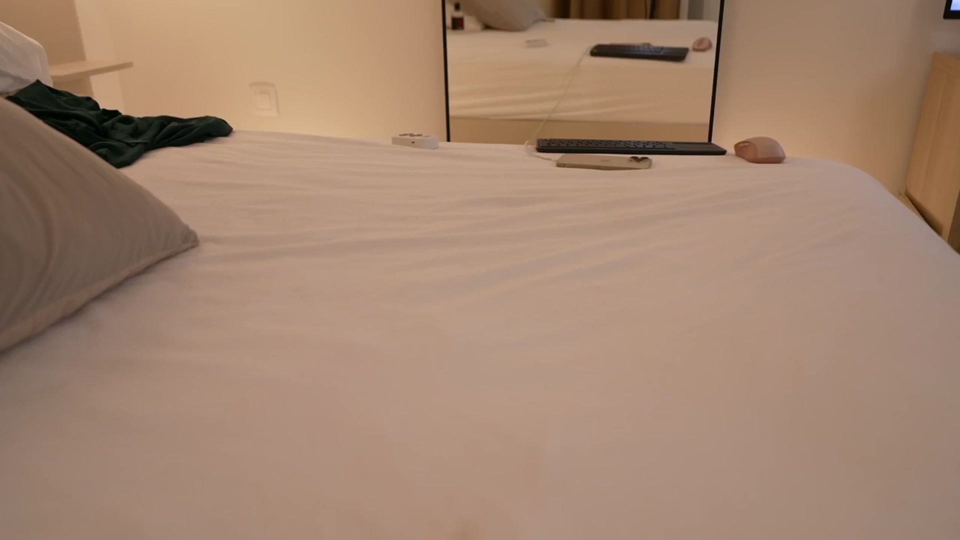 Gallery image thumbnail from DorisCream's myfreecams stream on, 07/27/2025, 10:43 image 16 of 20