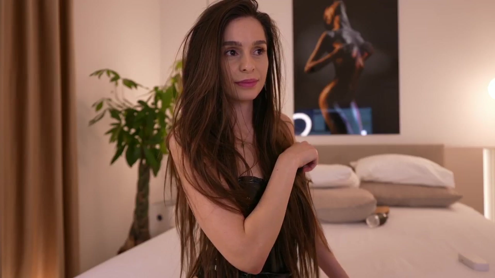 Gallery image thumbnail from DorisCream's myfreecams stream on, 07/28/2025, 14:56 image 10 of 20