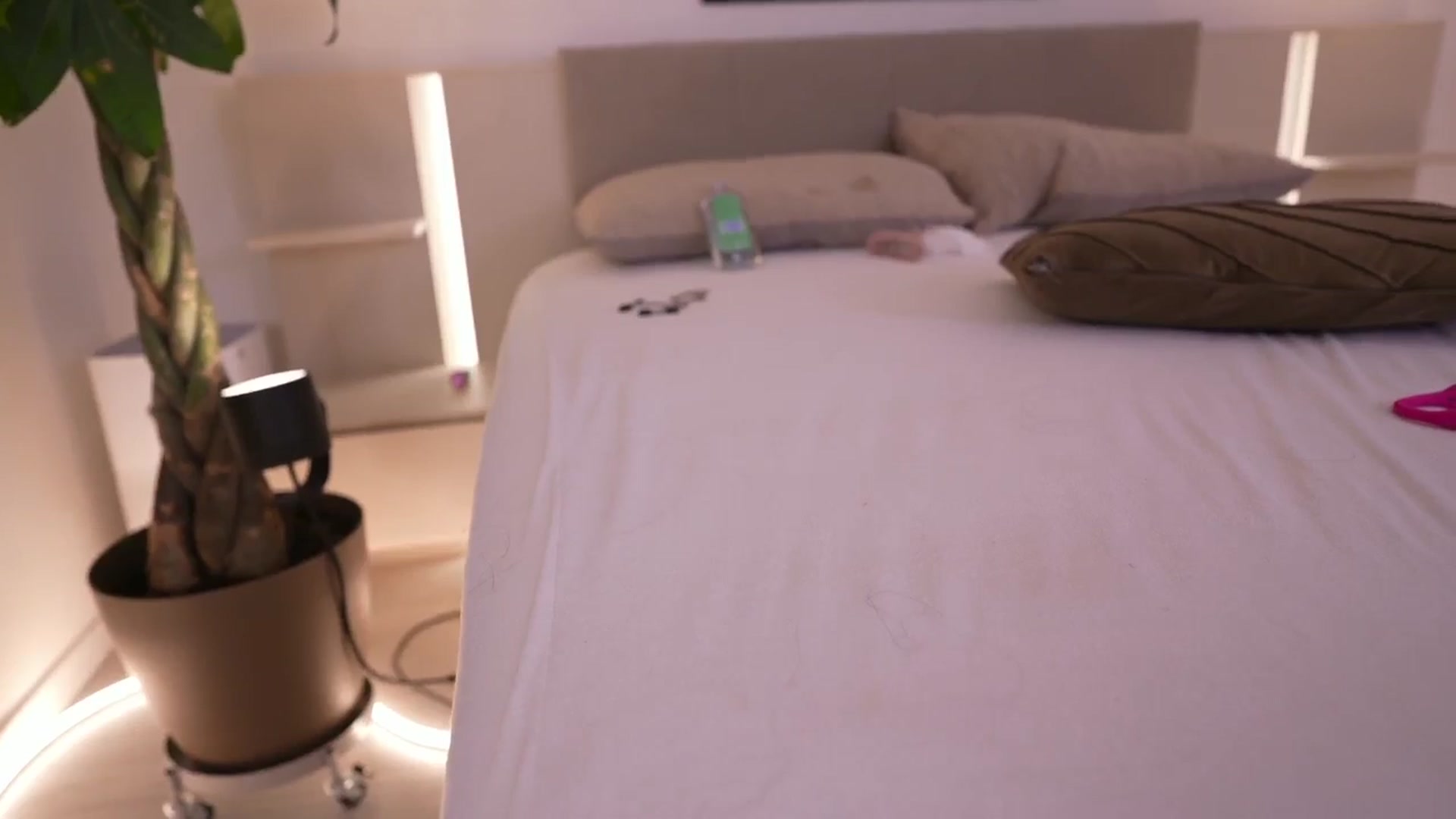 Gallery image thumbnail from DorisCream's myfreecams stream on, 10/20/2025, 13:23 image 8 of 20