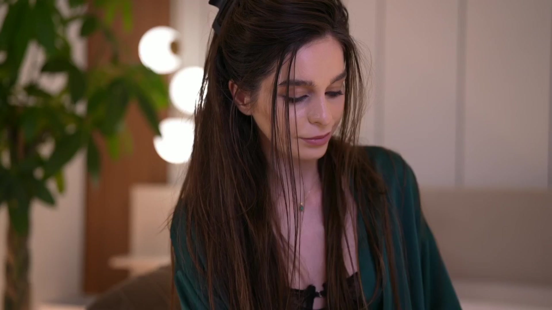 Gallery image thumbnail from DorisCream's myfreecams stream on, 12/15/2025, 12:38 image 13 of 20