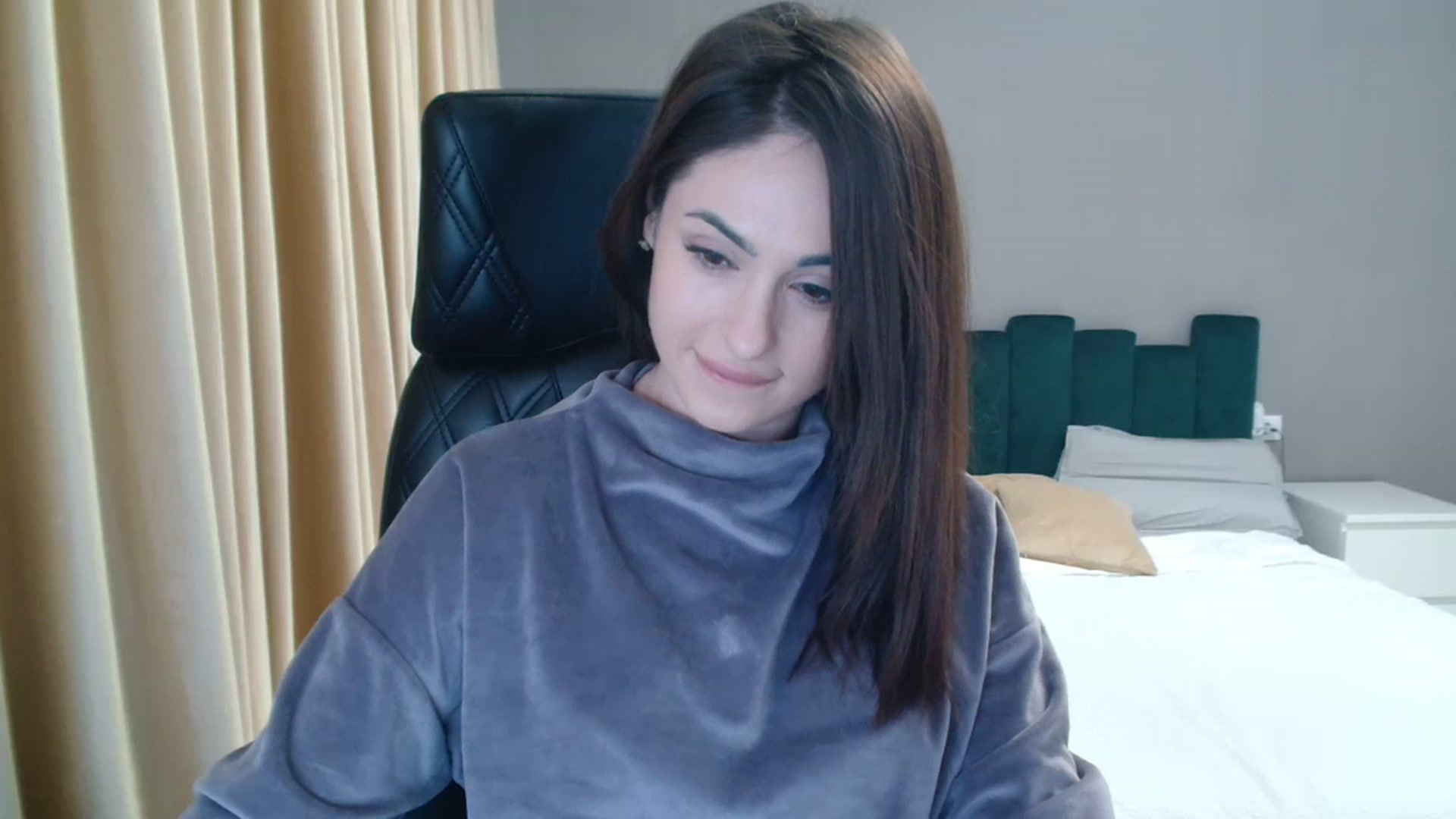Gallery image thumbnail from DorisDolll's myfreecams stream on, 01/03/2024, 11:24 image 2 of 20