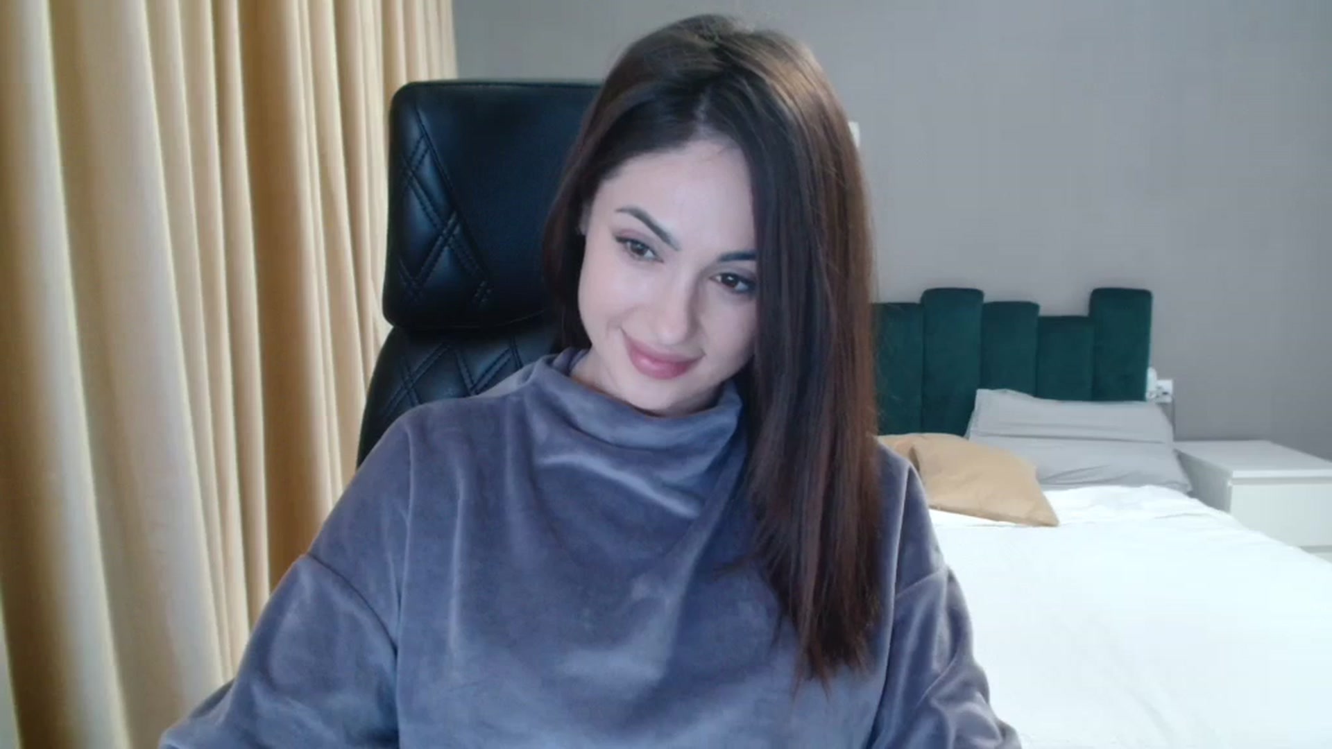 Gallery image thumbnail from DorisDolll's myfreecams stream on, 01/03/2024, 11:24 image 3 of 20
