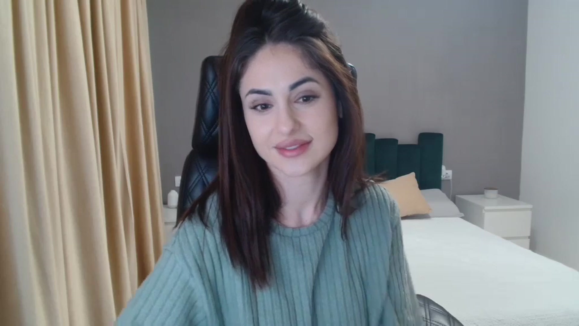 Gallery image thumbnail from DorisDolll's myfreecams stream on, 01/13/2024, 12:13 image 4 of 20