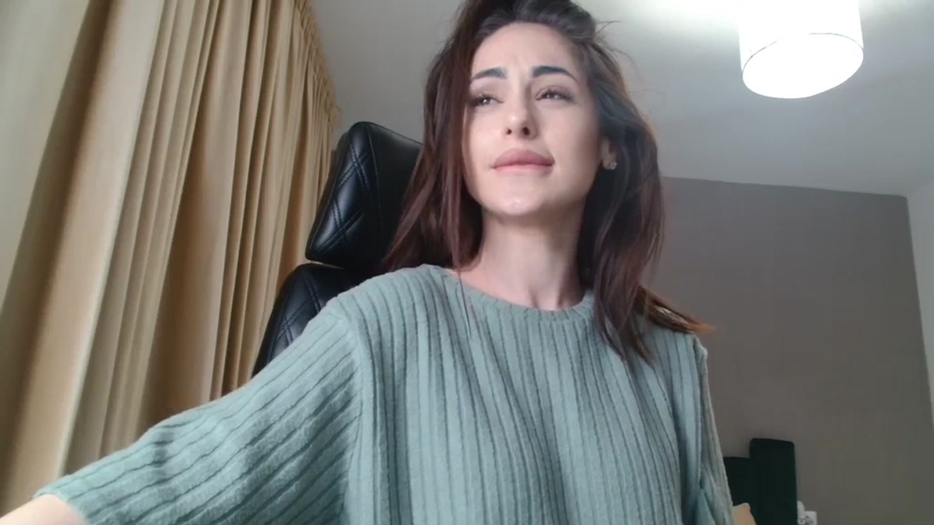 Gallery image thumbnail from DorisDolll's myfreecams stream on, 01/13/2024, 12:13 image 10 of 20