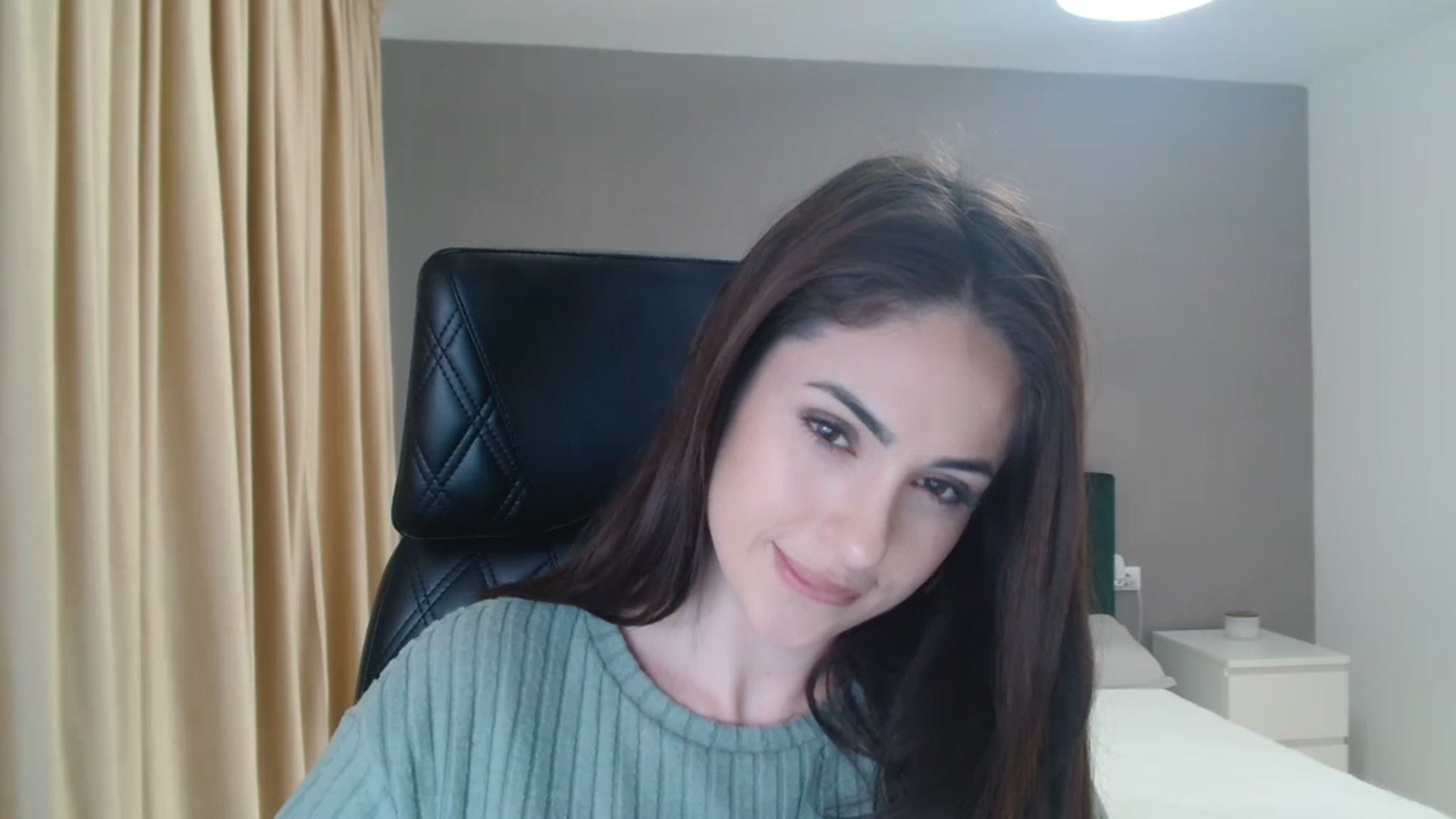Gallery image thumbnail from DorisDolll's myfreecams stream on, 01/13/2024, 12:13 image 2 of 20