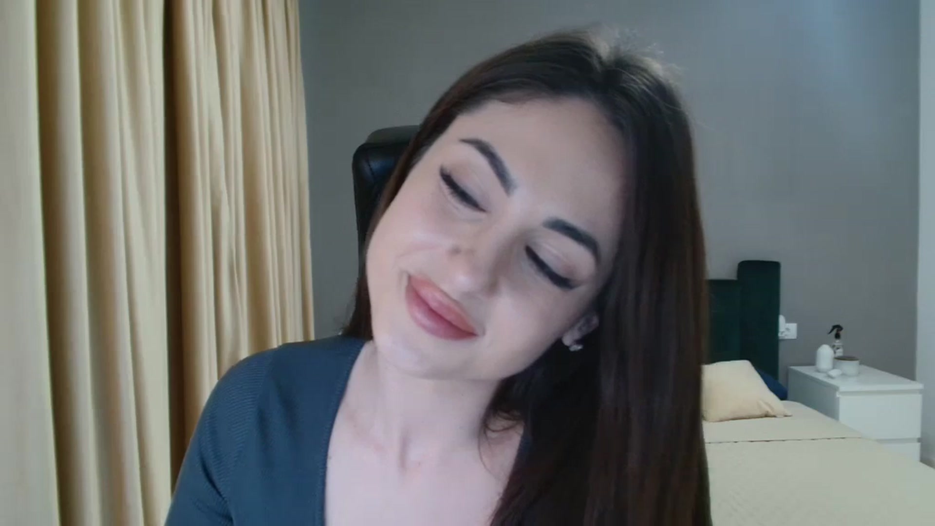 Gallery image thumbnail from DorisDolll's myfreecams stream on, 02/15/2024, 09:19 image 4 of 20