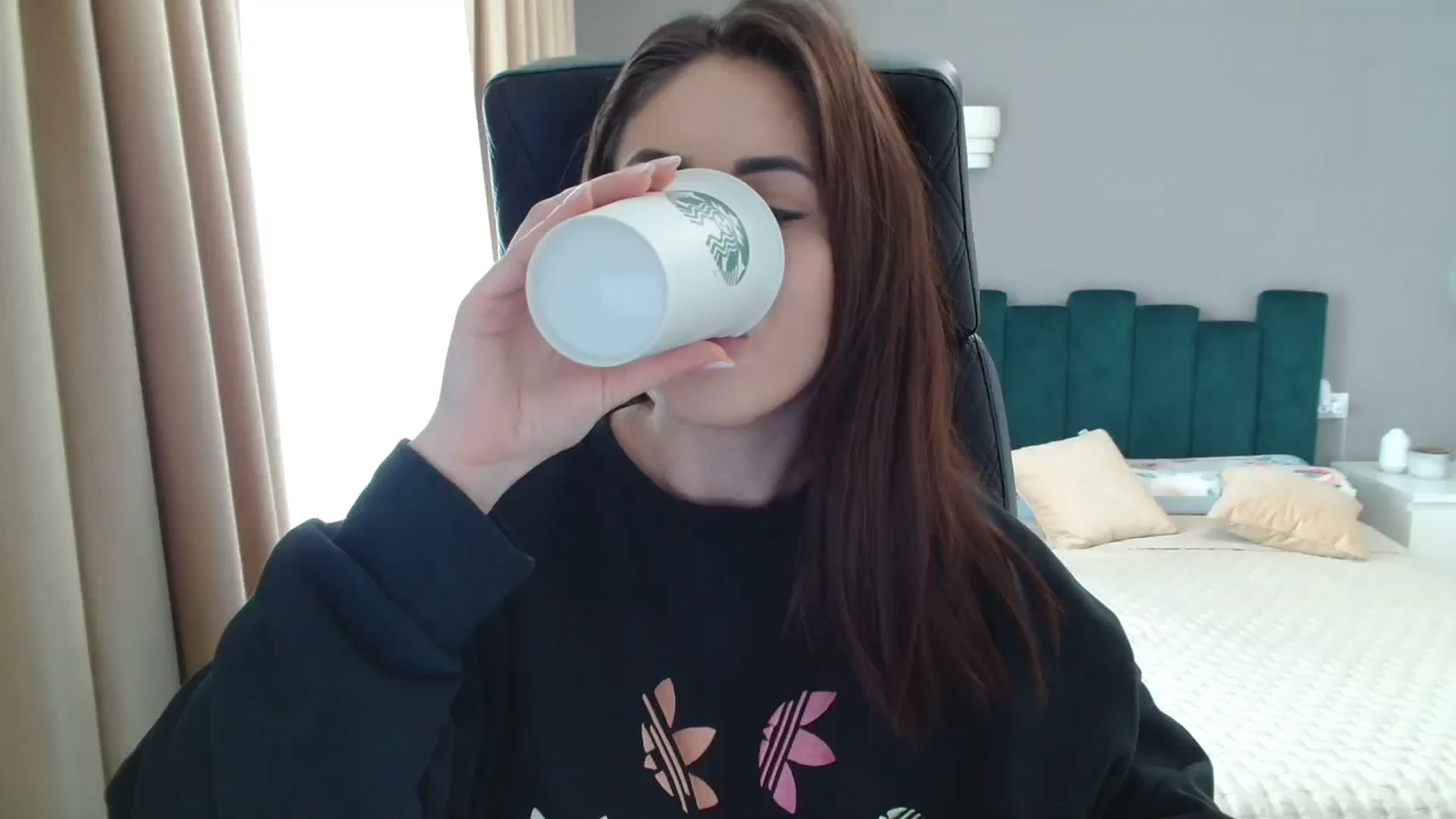 Gallery image thumbnail from DorisDolll's myfreecams stream on, 02/26/2024, 08:03 image 1 of 20