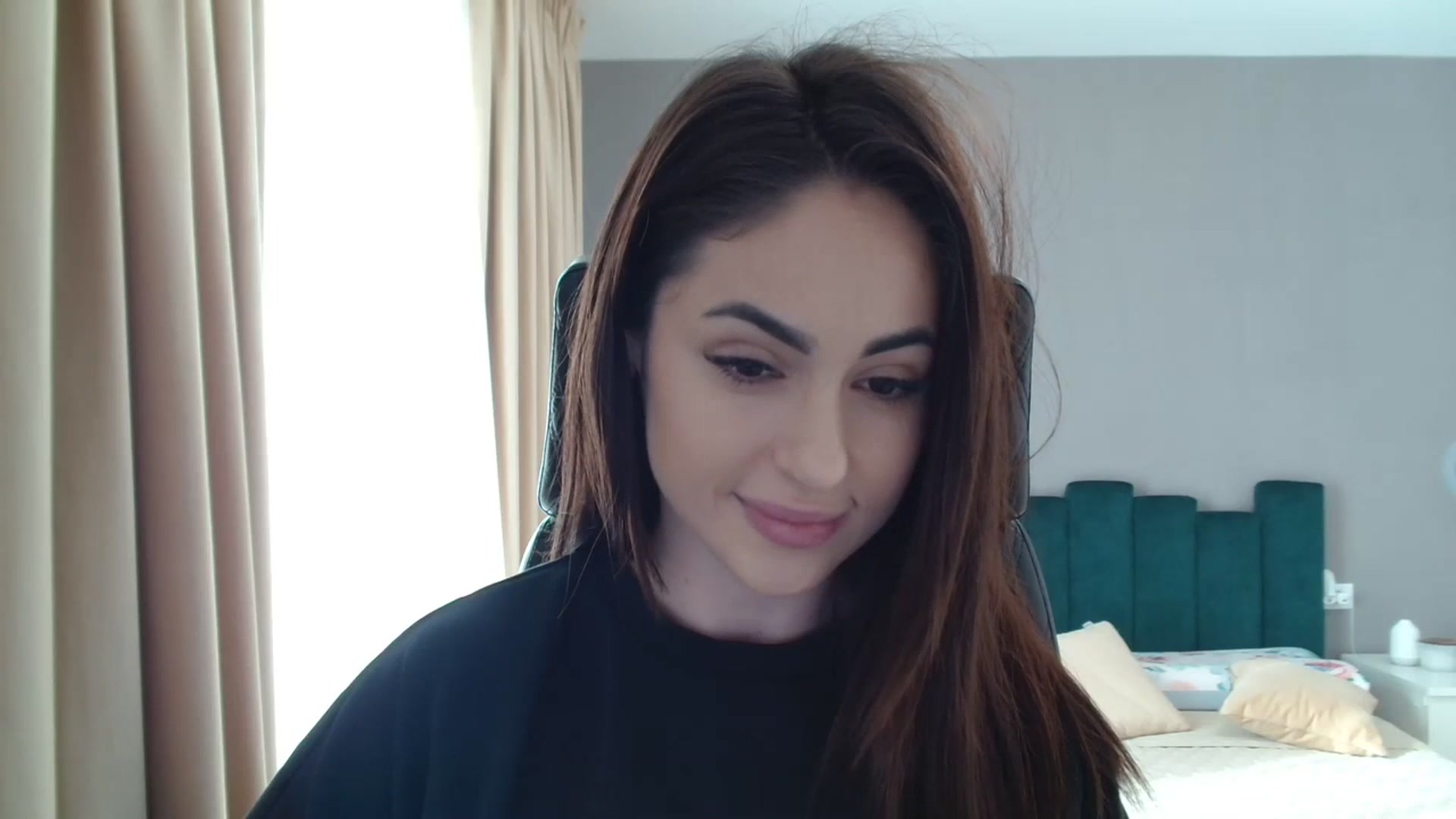 Gallery image thumbnail from DorisDolll's myfreecams stream on, 02/26/2024, 08:03 image 19 of 20