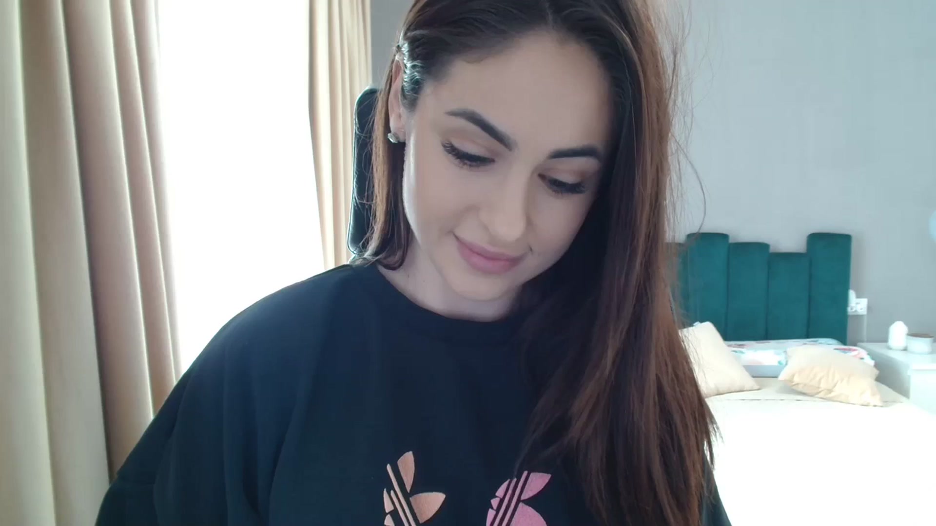 Gallery image thumbnail from DorisDolll's myfreecams stream on, 02/26/2024, 08:03 image 20 of 20