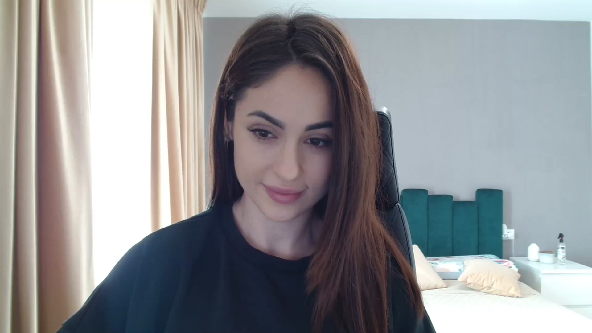 Gallery image thumbnail from DorisDolll's myfreecams stream on, 02/26/2024, 08:44 image 12 of 20