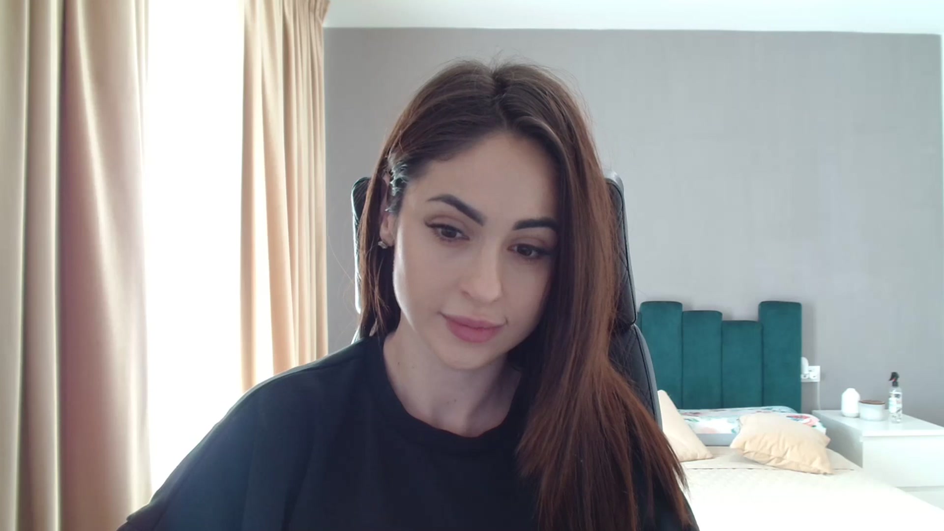 Gallery image thumbnail from DorisDolll's myfreecams stream on, 02/26/2024, 08:44 image 8 of 20