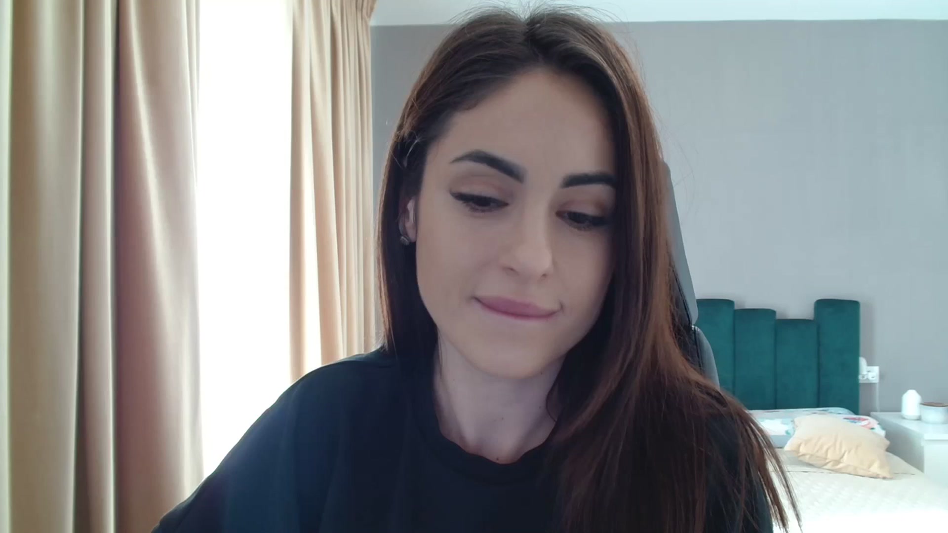 Gallery image thumbnail from DorisDolll's myfreecams stream on, 02/26/2024, 08:44 image 17 of 20