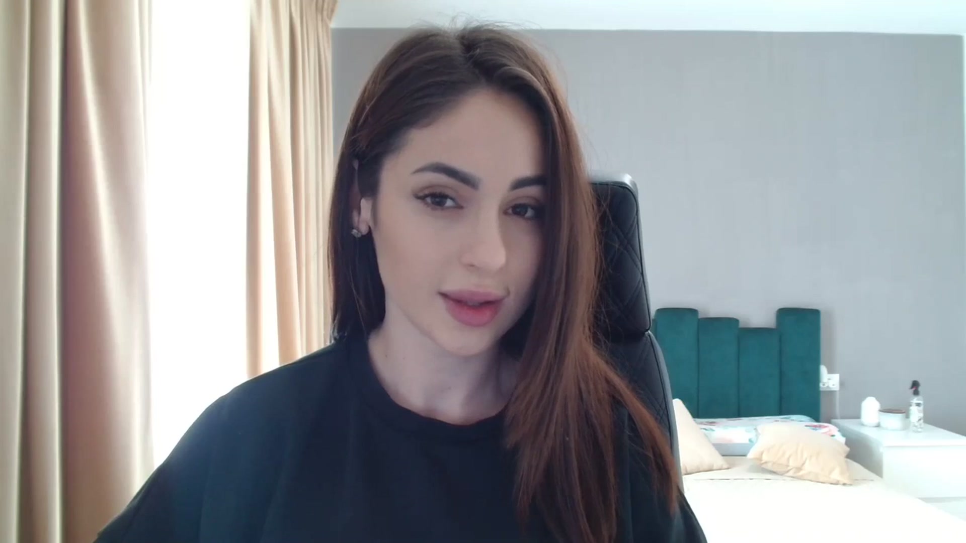 Gallery image thumbnail from DorisDolll's myfreecams stream on, 02/26/2024, 08:44 image 11 of 20