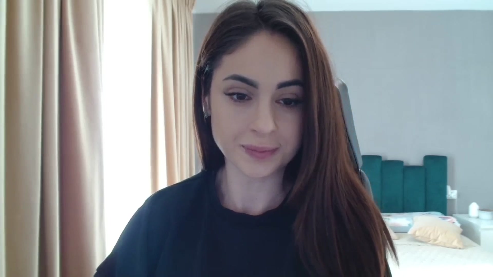 Gallery image thumbnail from DorisDolll's myfreecams stream on, 02/26/2024, 08:44 image 16 of 20