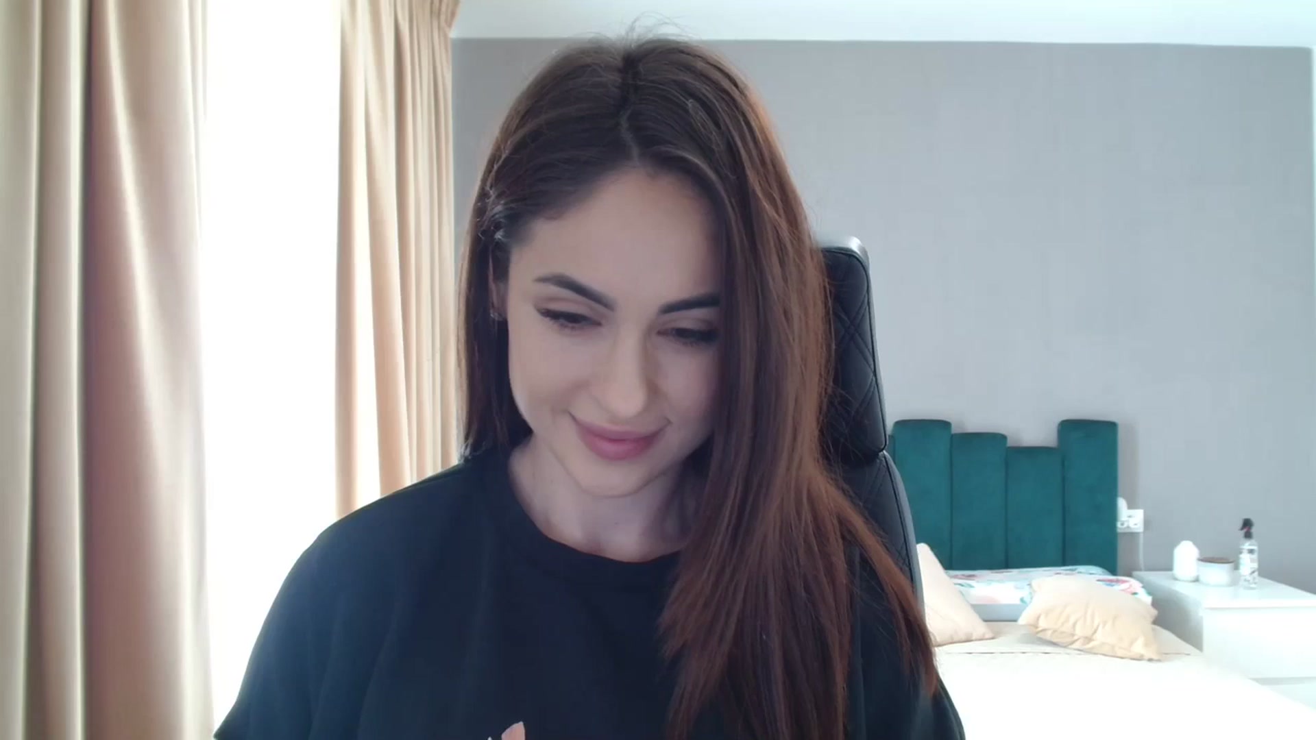 Gallery image thumbnail from DorisDolll's myfreecams stream on, 02/26/2024, 08:44 image 13 of 20