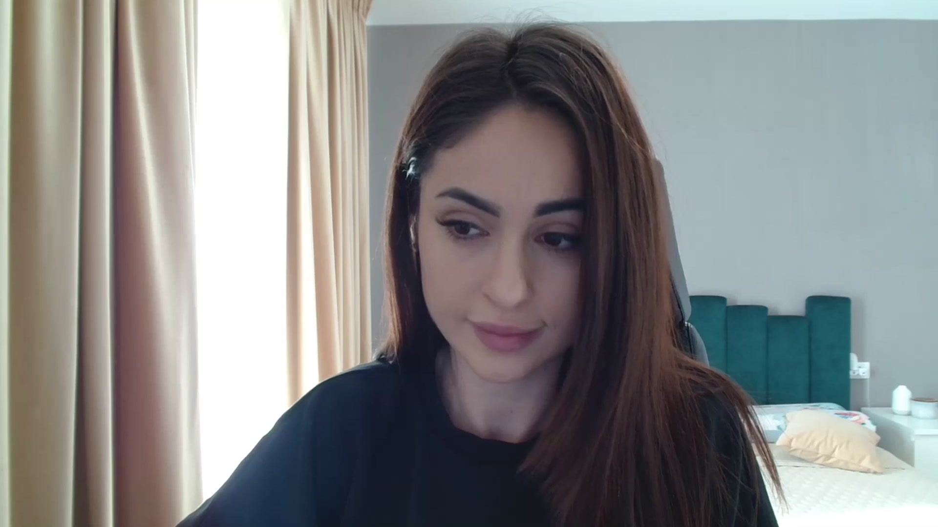 Gallery image thumbnail from DorisDolll's myfreecams stream on, 02/26/2024, 08:44 image 18 of 20